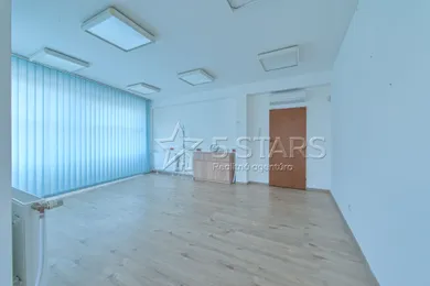 Na prenájom komerčné, 26 m², Trenčín, Legionárska