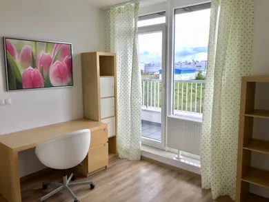 Na prenájom 3-izbový byt, 107 m², Bratislava-Devínska Nová Ves