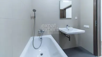 Na prenájom 2-izbový byt, 65 m², Bratislava-Lamač