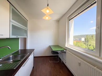 Na predaj 2-izbový byt, 59 m², Bratislava-Lamač