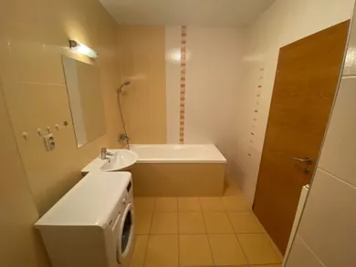Na predaj 2-izbový byt, 91 m², Žilina, Vysokoškolákov
