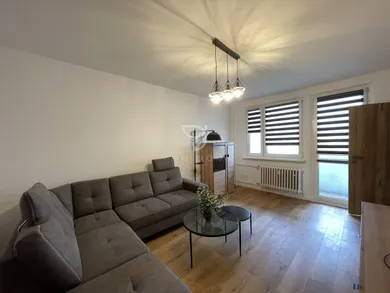 Byty na prenájom 4-izbový, Bratislava-Dúbravka · €1 300
