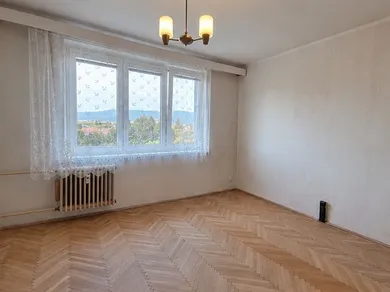 Na predaj 3-izbový byt, 72 m², Nové Mesto nad Váhom, SNP