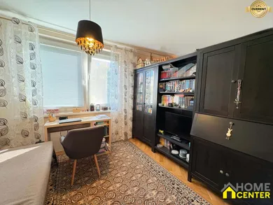 Na predaj 3-izbový byt, 73 m², Komárno