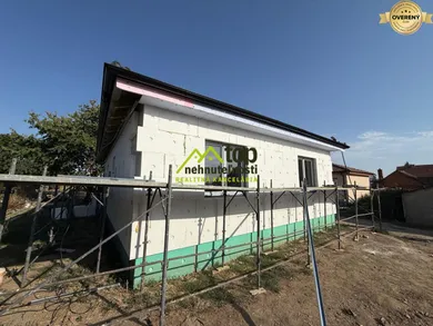 Na predaj 4-izbový dom, 100 m², Oponice