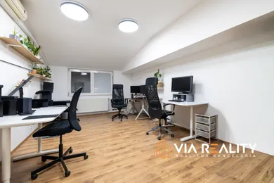 Na prenájom komerčné, 190 m², Bratislava-Petržalka, Kopčianska