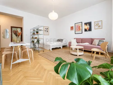 Na prenájom 2-izbový byt, 59 m², Bratislava-Staré Mesto, Tallerova