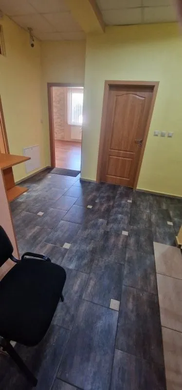 Na prenájom komerčné, 30 m², Prievidza, M. Mišíka