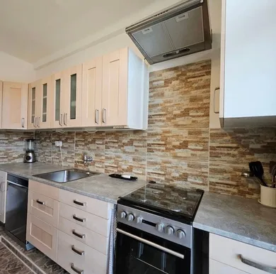 Na predaj 3-izbový byt, 80 m², Bratislava-Ružinov, Oravská