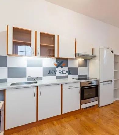 Mieszkania na sprzedaż, 1-pokojowe, Nitra · €130 000