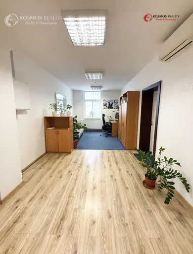 Na prenájom komerčné, 71 m², Košice-Juh, Južná trieda