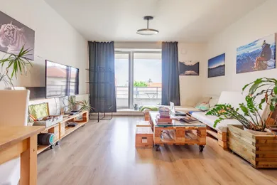 Na predaj 2-izbový byt, 54 m², Rovinka, Kvetná
