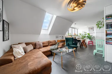 Domy na sprzedaż, 6-pokojowe, Trnava · €685 000