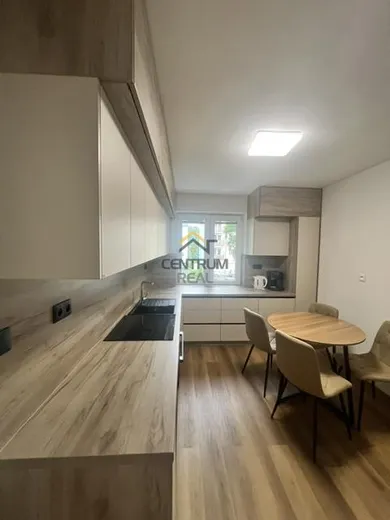 Na prenájom 3-izbový byt, 70 m², Poprad, Popradskej brigády