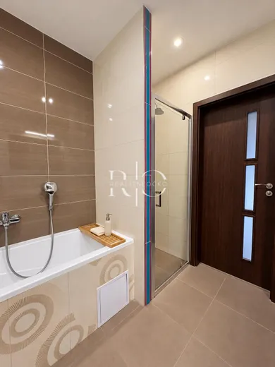 Na predaj 4-izbový dom, 162 m², Dulova Ves, -