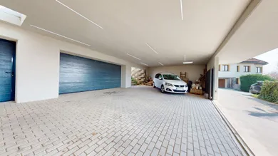 Na predaj 4-izbový dom, 160 m², Bratislava-Karlova Ves