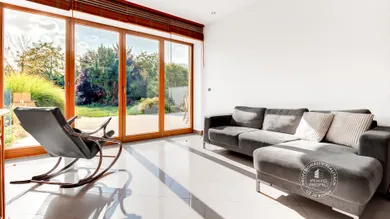 Na predaj 6-izbový dom, 234 m², Kaplna