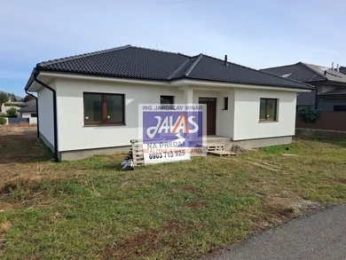 Domy na predaj 4-izbový, Nitra · €308 000