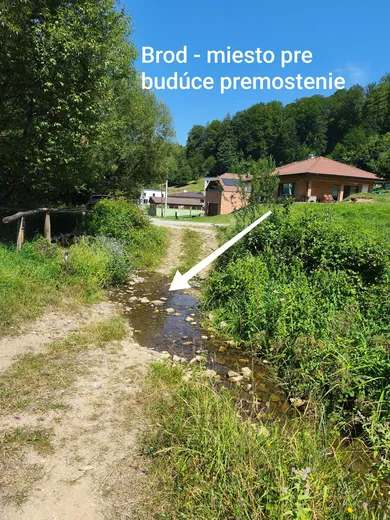 Na predaj pozemok, 883 m², Povina