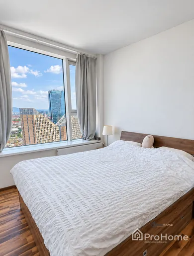 Na prenájom 3-izbový byt, 79 m², Bratislava-Ružinov, Landererova