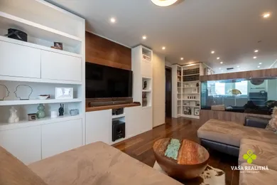 Na predaj 3-izbový byt, 83 m², Prievidza, Traťová