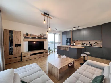 Kiadó lakások, 3-szobás, Košice-Staré Mesto · €1350