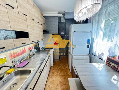 Na predaj 2-izbový byt, 52 m², Nové Zámky, centrum