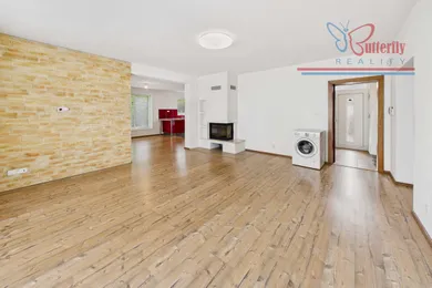 Na predaj dom v Chorvátsky Grob · €399 900 · Pôvodný stav