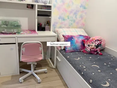 Na predaj 3-izbový byt, 54 m², Bratislava-Devínska Nová Ves