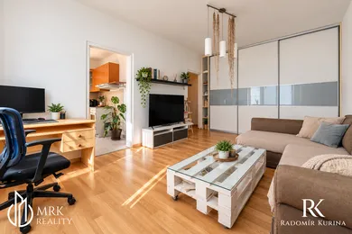 Na predaj 2-izbový byt, 46 m², Bratislava-Nové Mesto, Mikovíniho