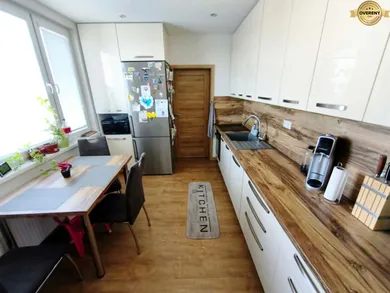 Na predaj 3-izbový byt, 75 m², Partizánske, Pod Šípkom
