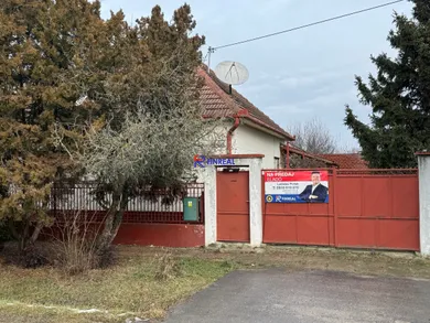 Domy na sprzedaż, 3-pokojowe, Kolárovo · €84 900