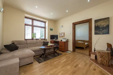 Na prenájom 2-izbový byt, 52 m², Košice-Staré Mesto, Letná