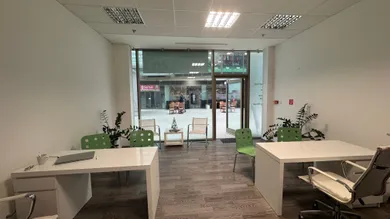 Na prenájom komerčné, 34 m², Bratislava-Petržalka, Kopčianska