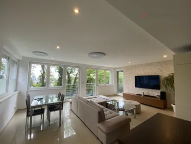 Na prenájom 3-izbový byt, 94 m², Bratislava-Nové Mesto, Na pažiti