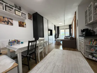 Na predaj 1-izbový byt, 56 m², Pezinok, L. Novomeského