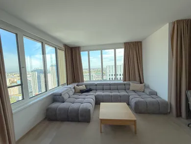 Na prenájom 2-izbový byt, 58 m², Bratislava-Ružinov, Mlynské nivy