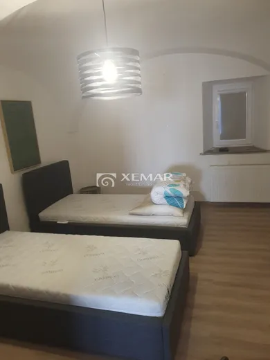 Na prenájom 3-izbový byt, 90 m², Banská Bystrica