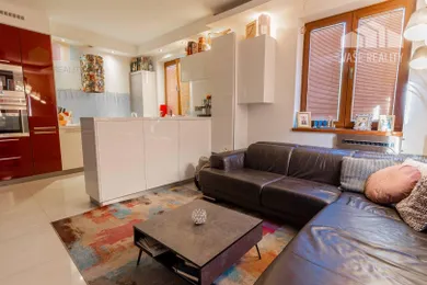 Na predaj 3-izbový dom, 77 m², Bratislava-Vajnory, Osloboditeľská