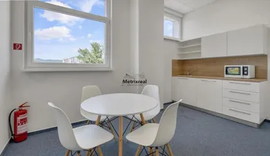 Na predaj komerčné, 32 m², Bratislava-Nové Mesto, Vajnorská