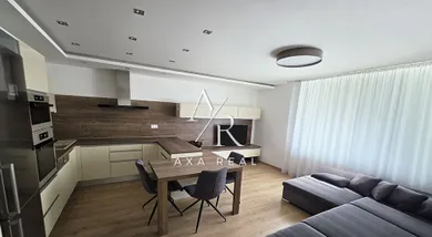 Mieszkania na sprzedaż, 4-pokojowe, Bratislava-Dúbravka · €379 000