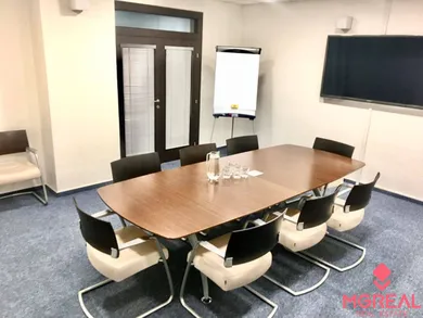 Na prenájom komerčné, 29 m², Bratislava-Petržalka, Blagoevova