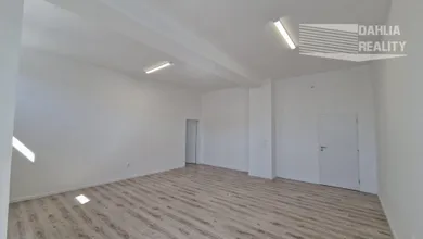 Na prenájom objekt, 32 m², Modra, Šúrska