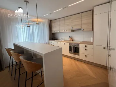Na prenájom 2-izbový byt, 60 m², Bratislava-Ružinov, Miletičova