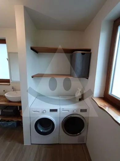 Na prenájom byt, 70 m², Banská Bystrica, Sásová