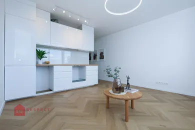 Na predaj 1-izbový byt, 39 m², Bratislava-Nové Mesto, Bajkalská