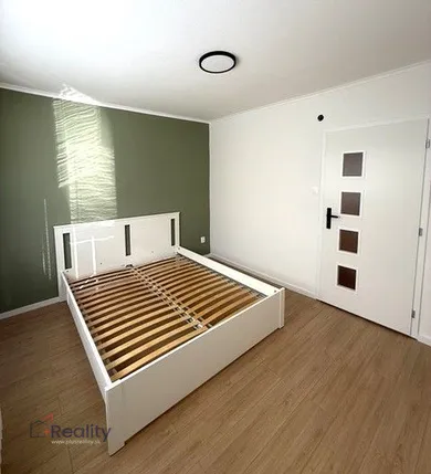 Na prenájom 3-izbový byt, 55 m², Dunajská Streda