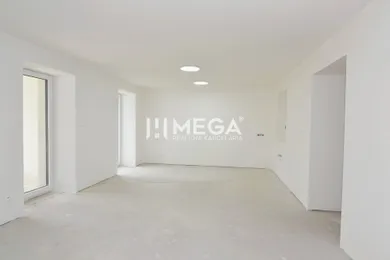 Na predaj 3-izbový byt, 87 m², Strážske