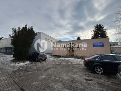 Na predaj objekt, 250 m², Nové Zámky, Komárňanská