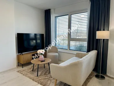 Byty na prenájom 1-izbový, Bratislava-Petržalka · €730